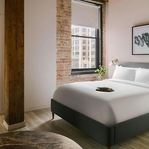 Studio Apartment Queen Bed